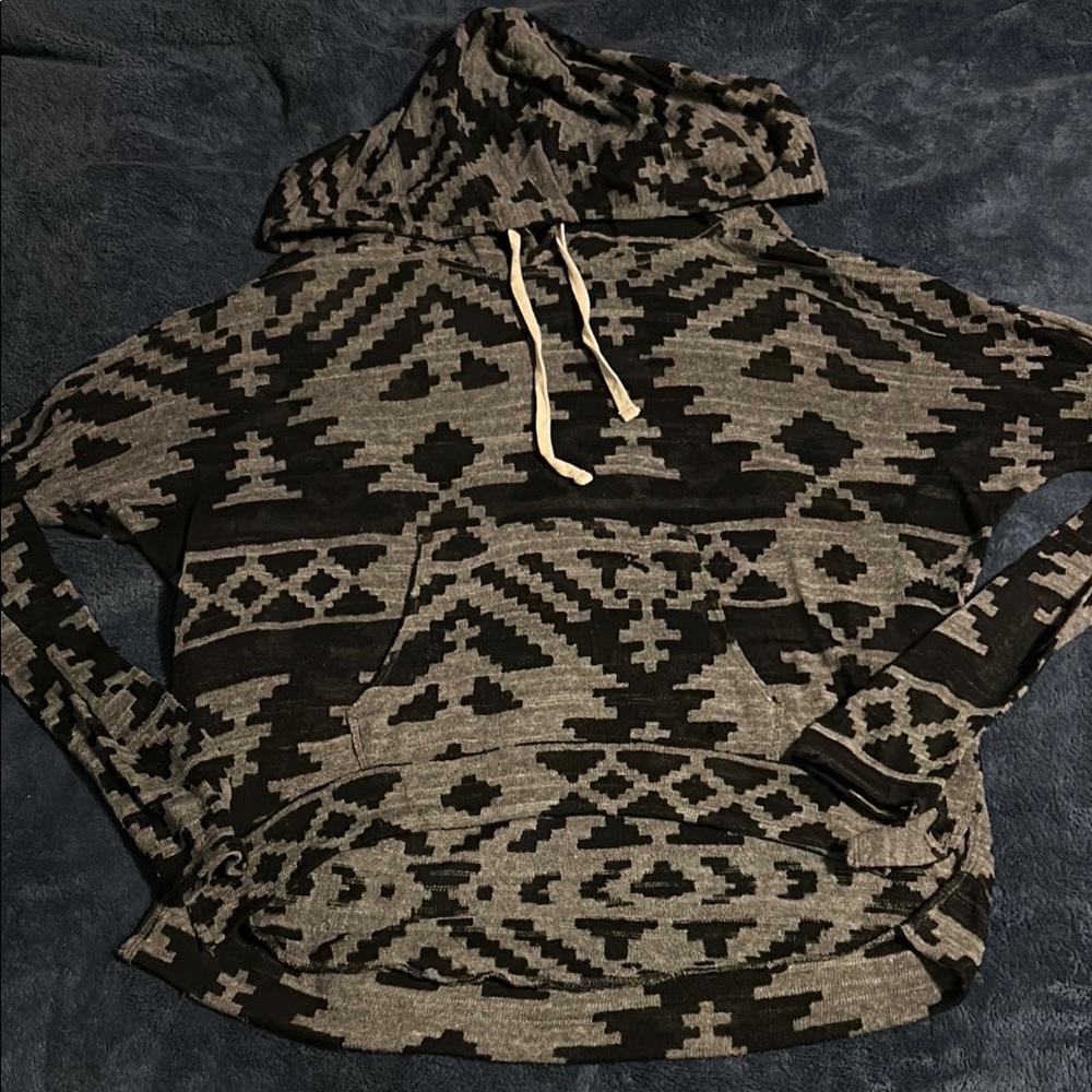 Light weight pull over